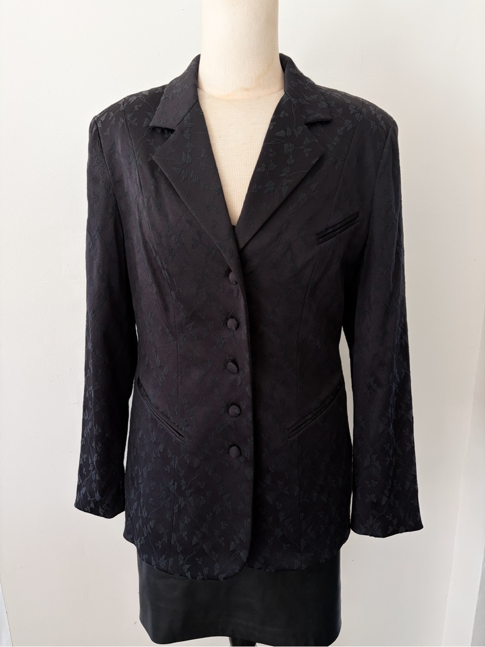 Vintage AGMIR Black Women's Tailored Blazer with Jacquard Floral Pattern, Size L
